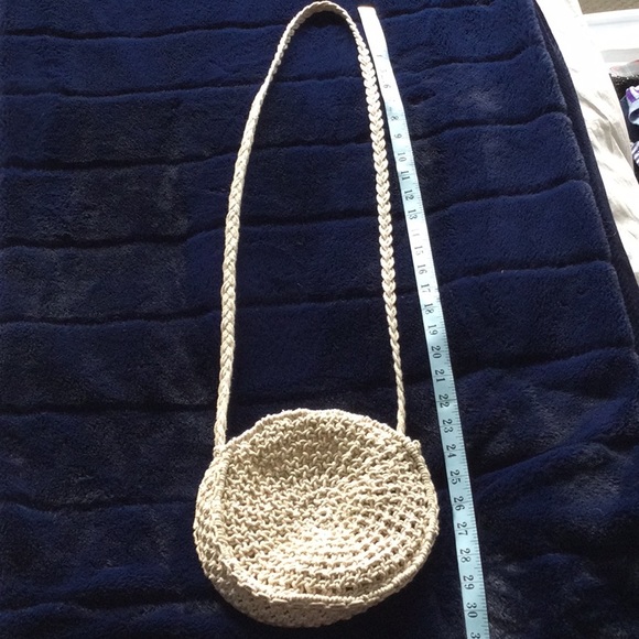 Crossbody crochet-look purse - Picture 3 of 6